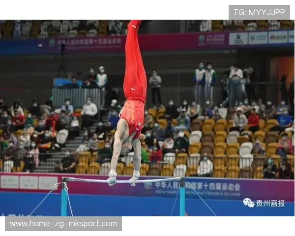 体操吊环慢动作惊人稳健，挑战极限力量与美学的完美结合