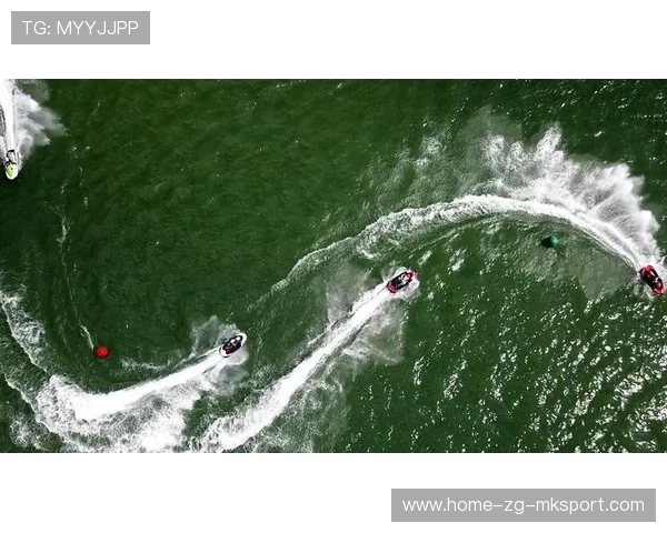 滑水挑战赛选手高速拉旋点燃全场