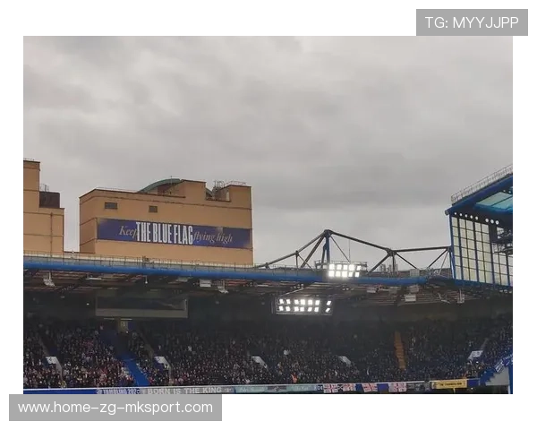 西汉姆中场连线制造连续射门引爆看台 西汉姆中场连线制造连续射门引爆看台